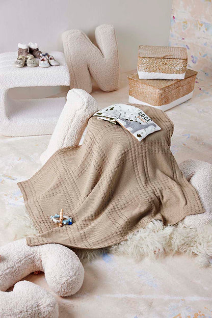 Catalogue Lang Yarns – Punto 83 : modèles layette tendance