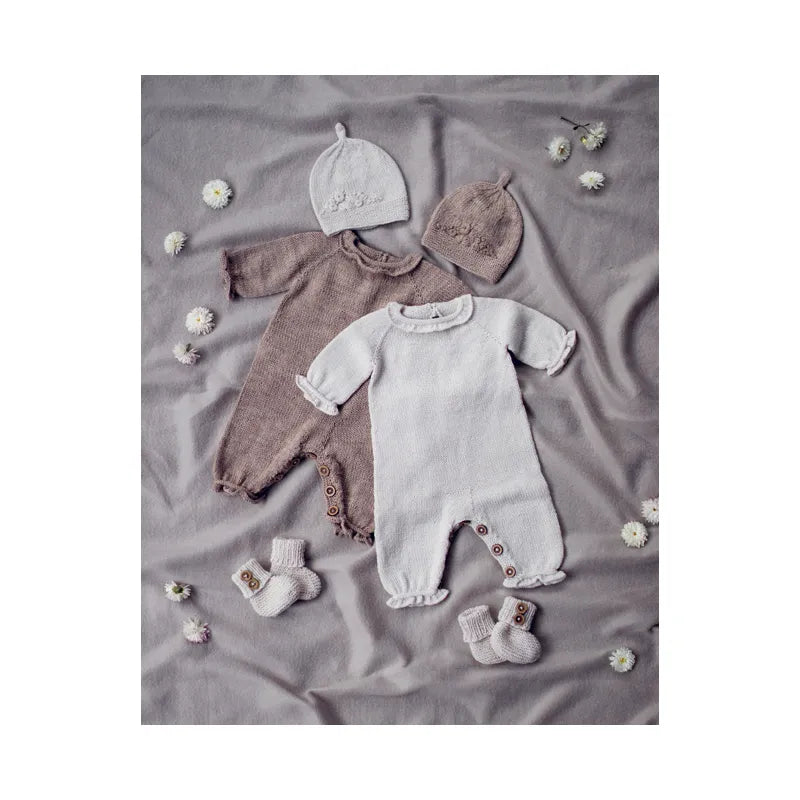 Adorable Layette au Tricot - 50 projets pour bébé de prématurés à 2 ans - KlompeLOMPE