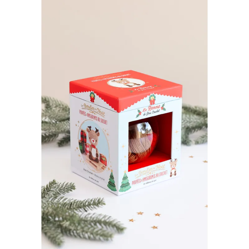 Boule de Noël amigurumi – Renne au crochet : kit complet pour une déco magique