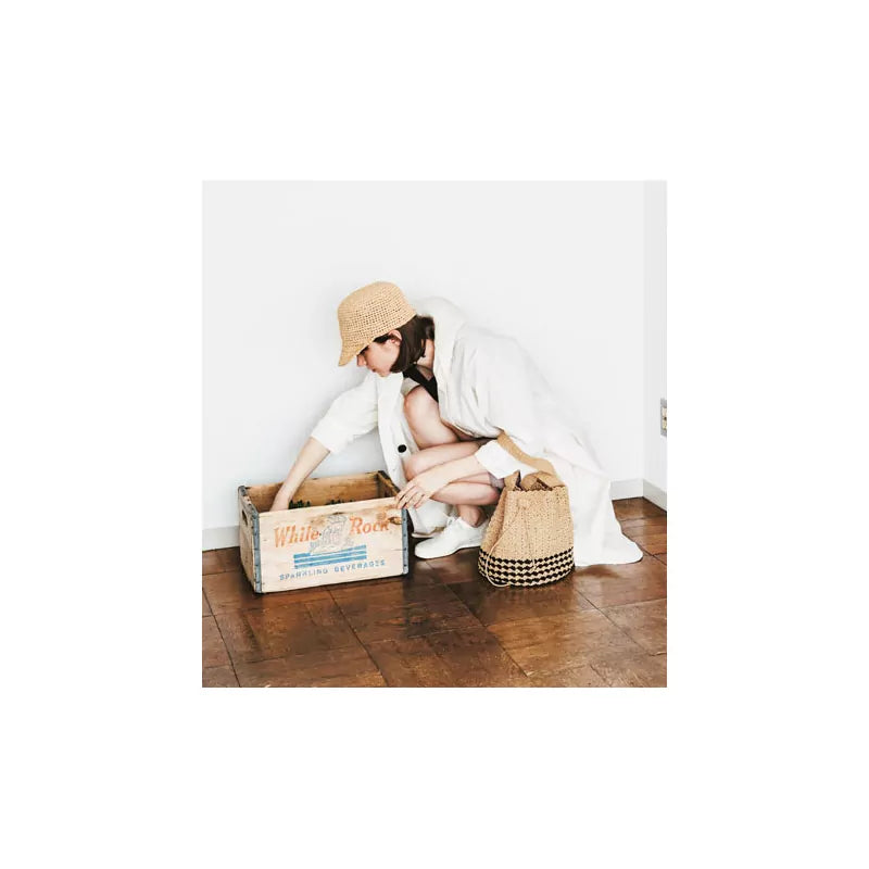 Chapeaux &amp; accessoires en raphia crocheté : 30 modèles tendance de sacs et chapeaux d’été.