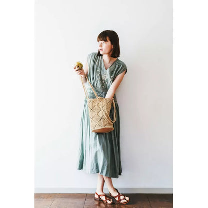 Chapeaux &amp; accessoires en raphia crocheté : 30 modèles tendance de sacs et chapeaux d’été.