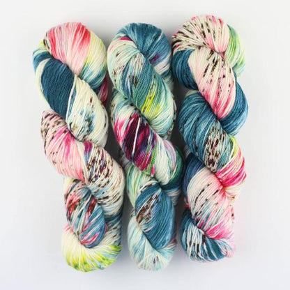 Fil à chaussettes PROPER SOCK – Mérinos teint à la main