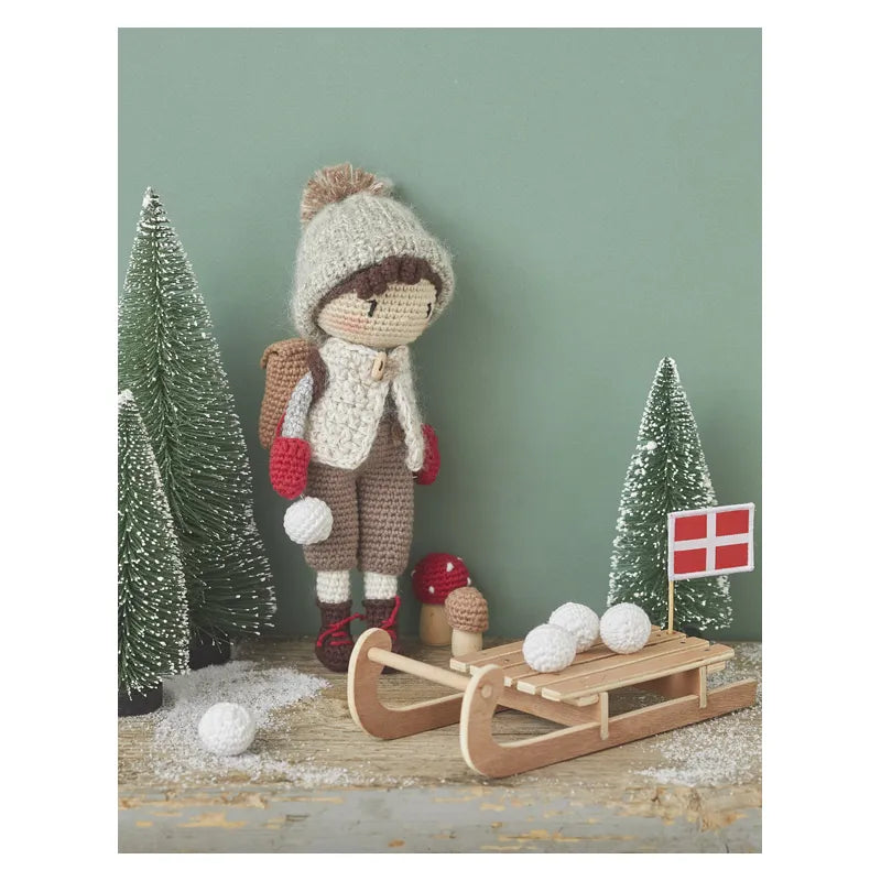 POUPEES ET AMIGURUMIS A LA MONTAGNE AU CROCHET