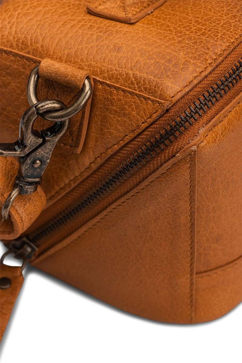 Sac à bandoulière Cleo XL de Muud – Sac polyvalent en cuir