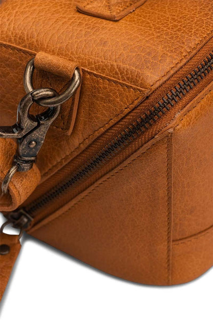 Sac à bandoulière Cleo XL de Muud – Sac polyvalent en cuir